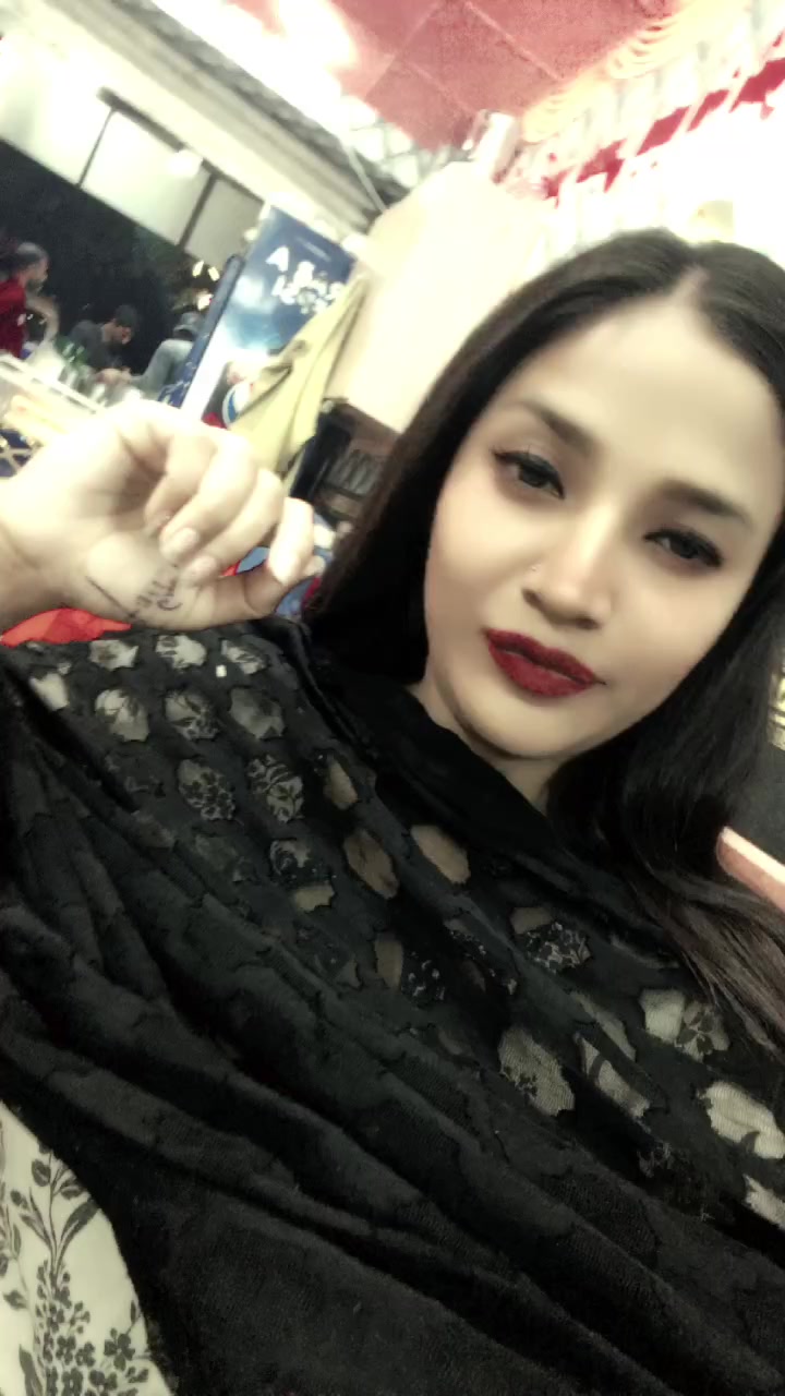 @Angel Queen 👑 is back 🤨