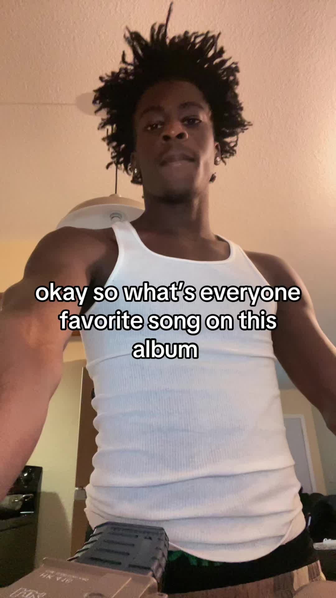 @👣👶🏿 .