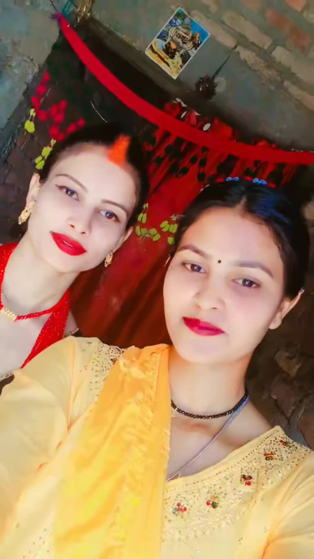 @sirjana dhawal 😘😘
