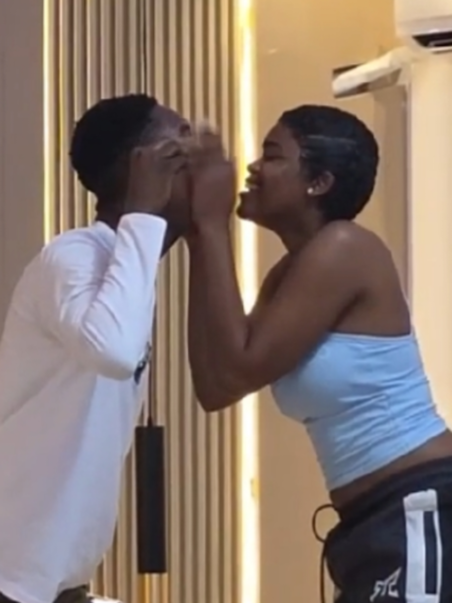 @Clo_best24 🇨🇲🇦🇪 🦂