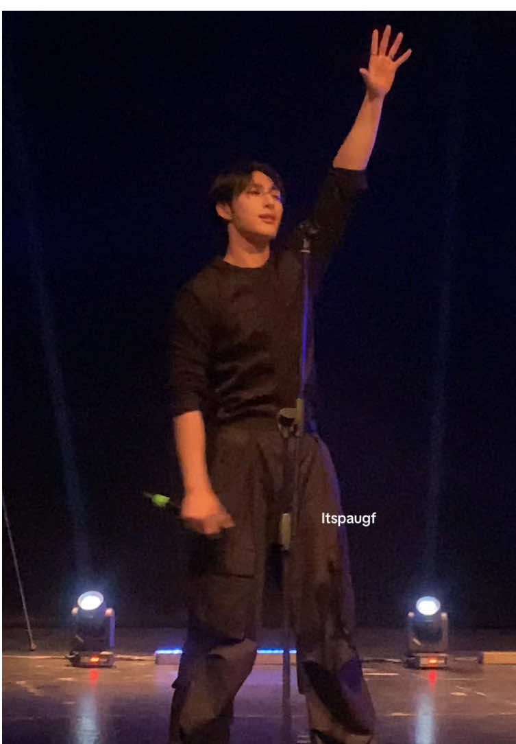 @imoonholic_