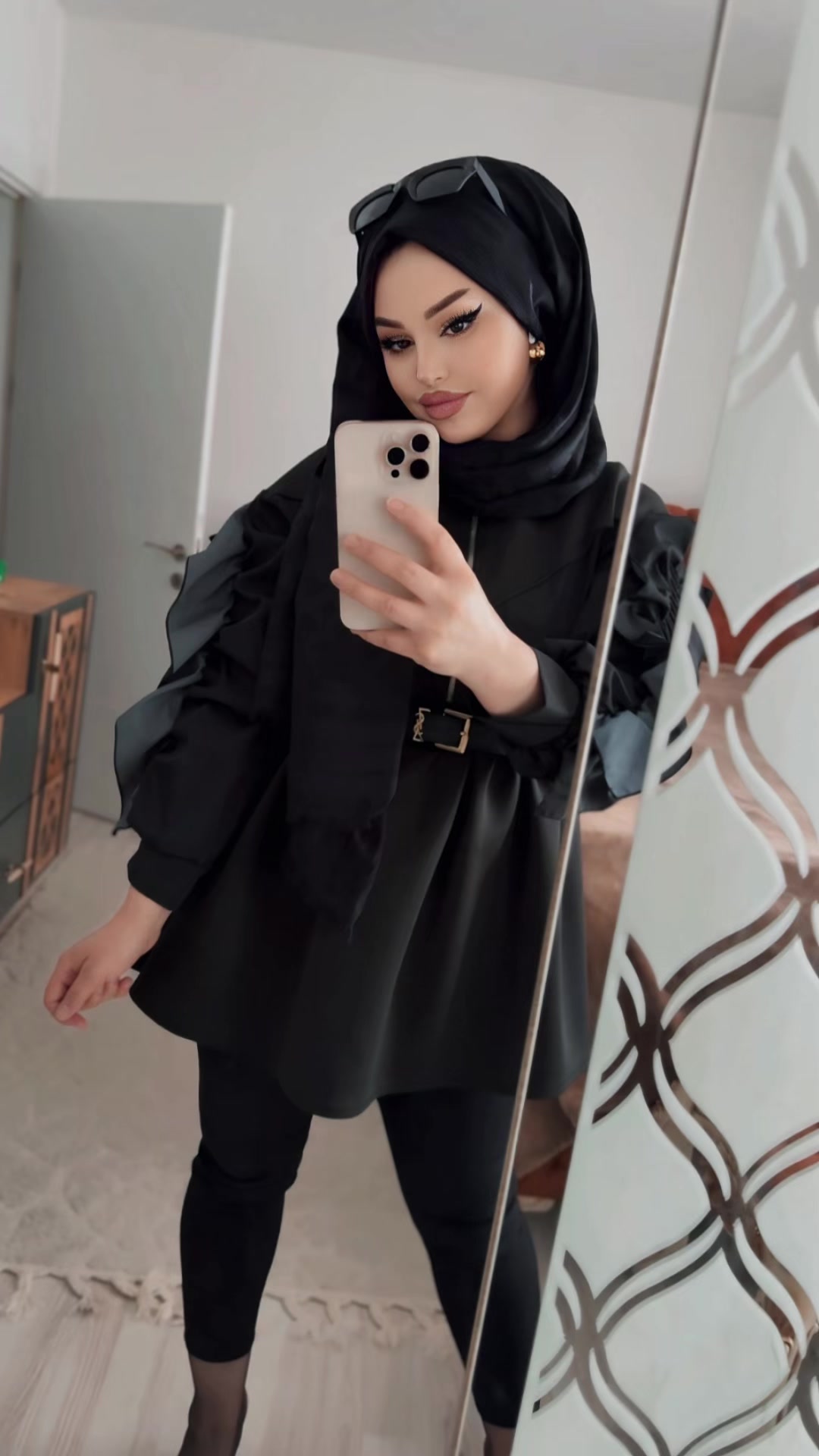 @h.k