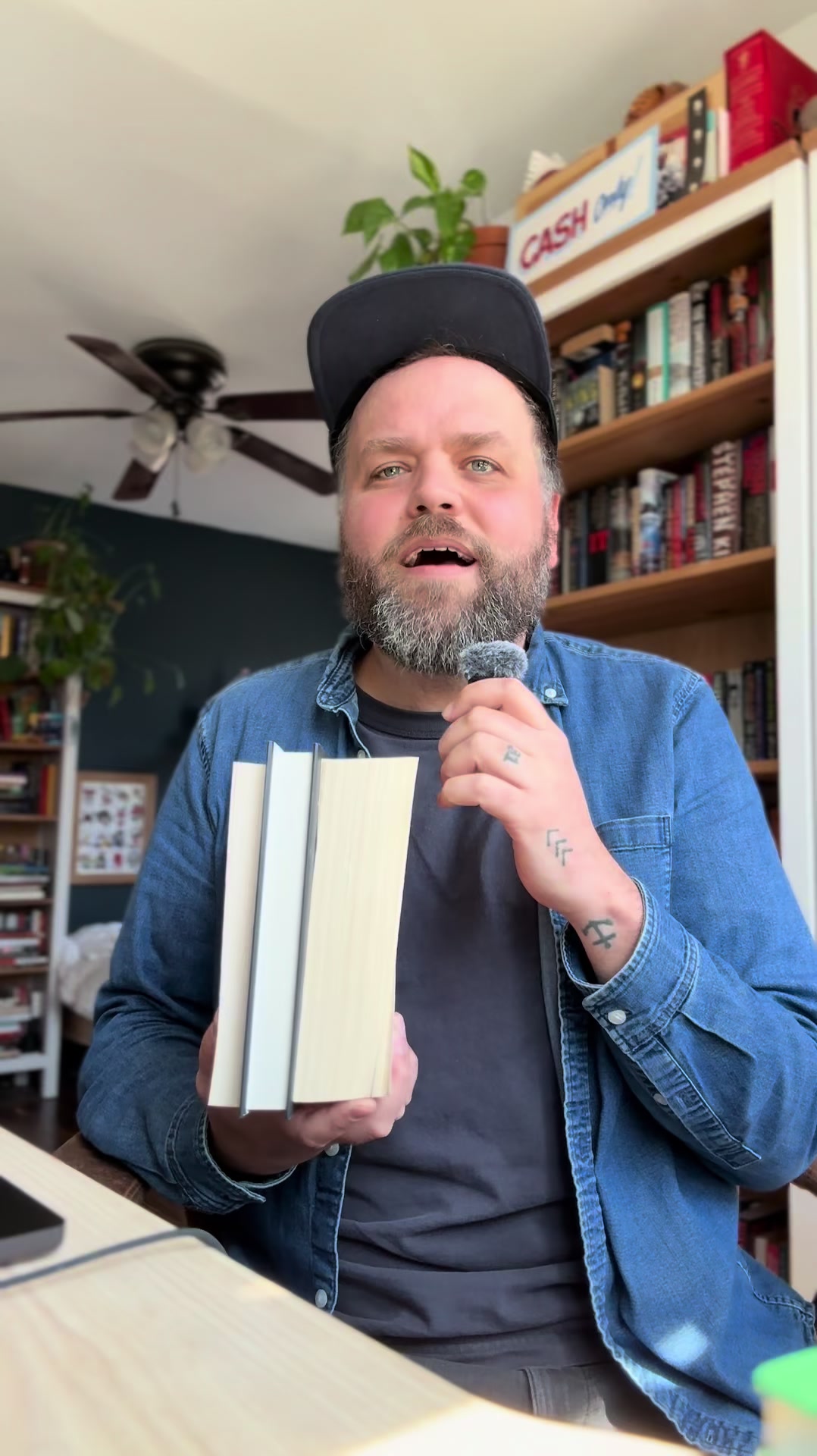 @Booksaresick
