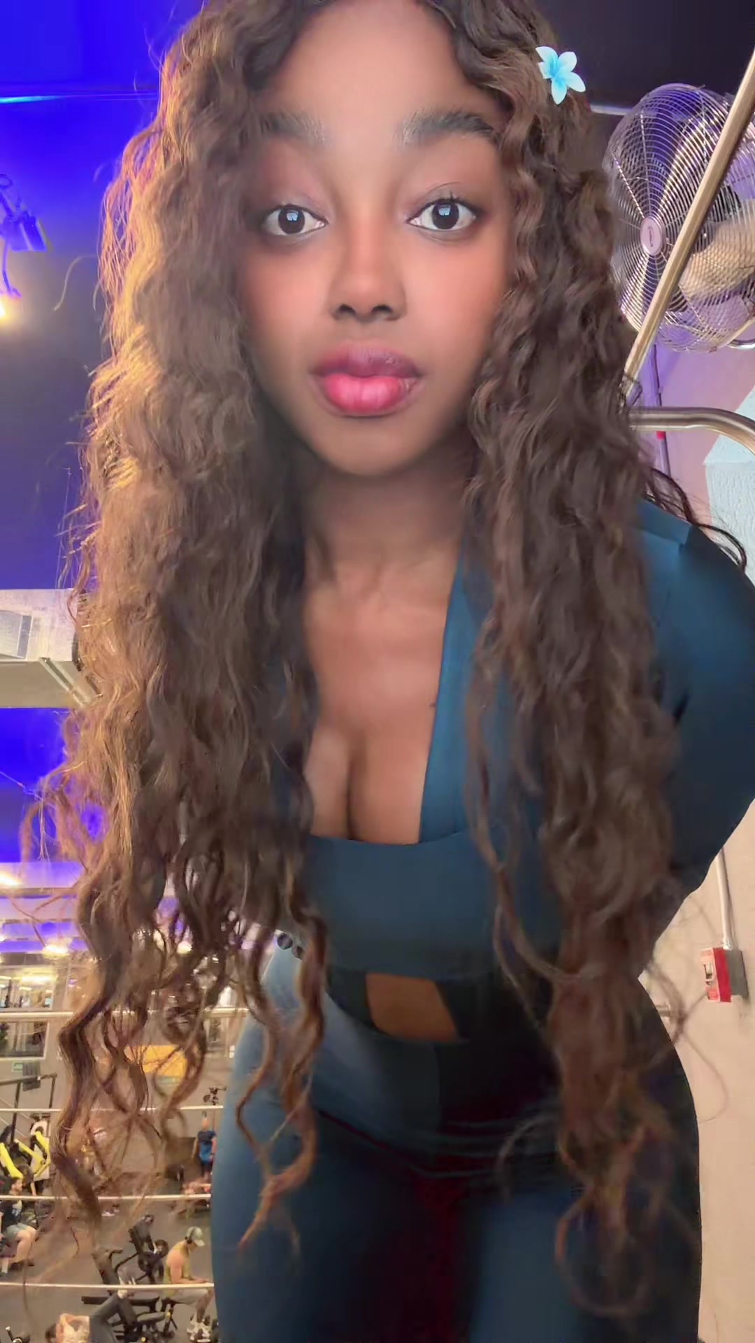 @Ebonypreciousss