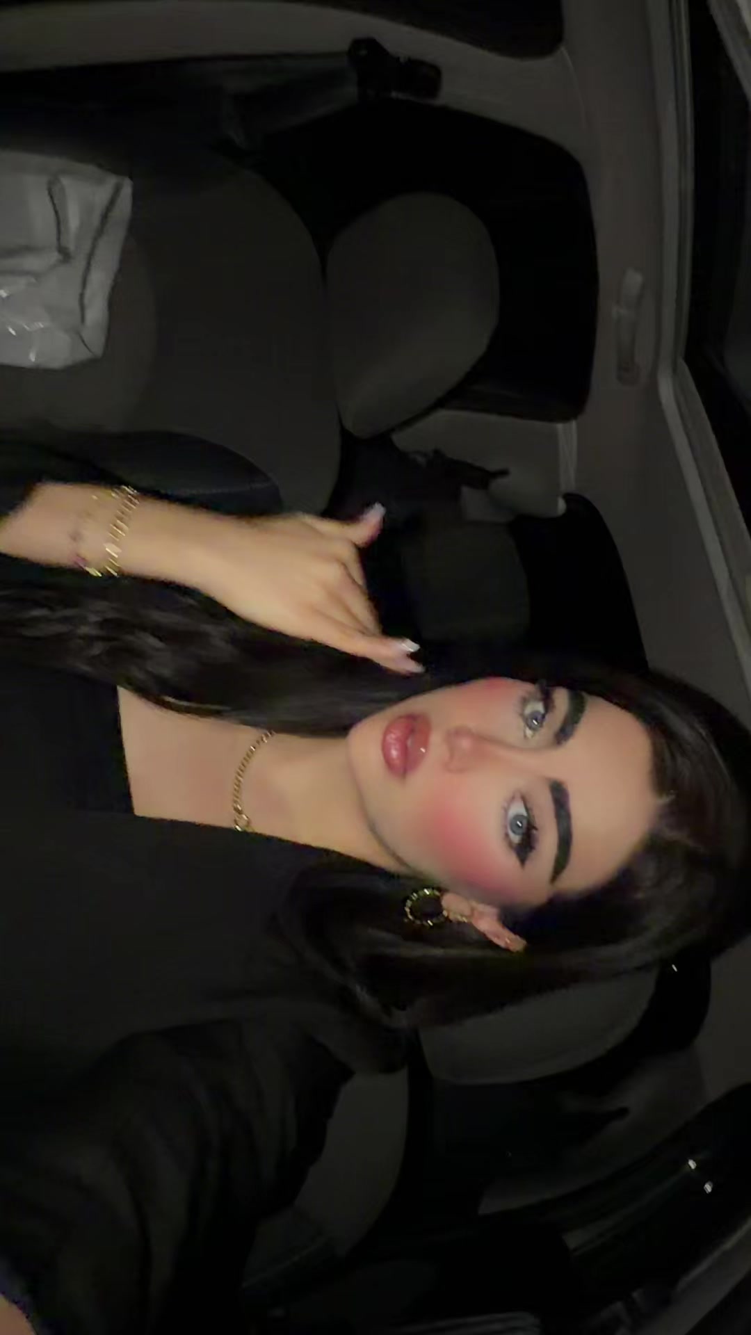 @MAHSA 🍒 ZAMANIAN