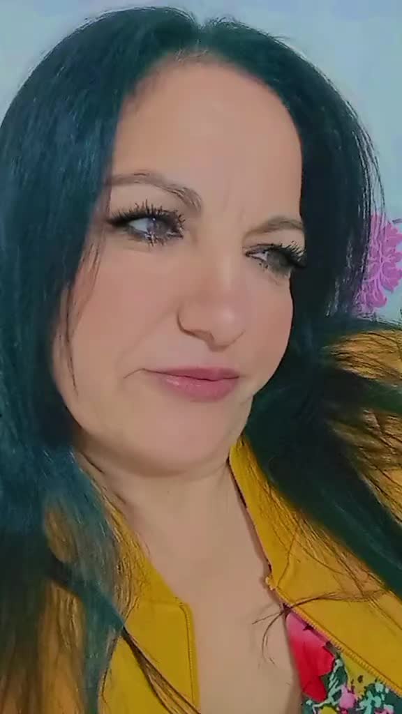 @g&uuml;l&uuml;ş&uuml; g&uuml;zel Antakyalı &ccedil;iğdem