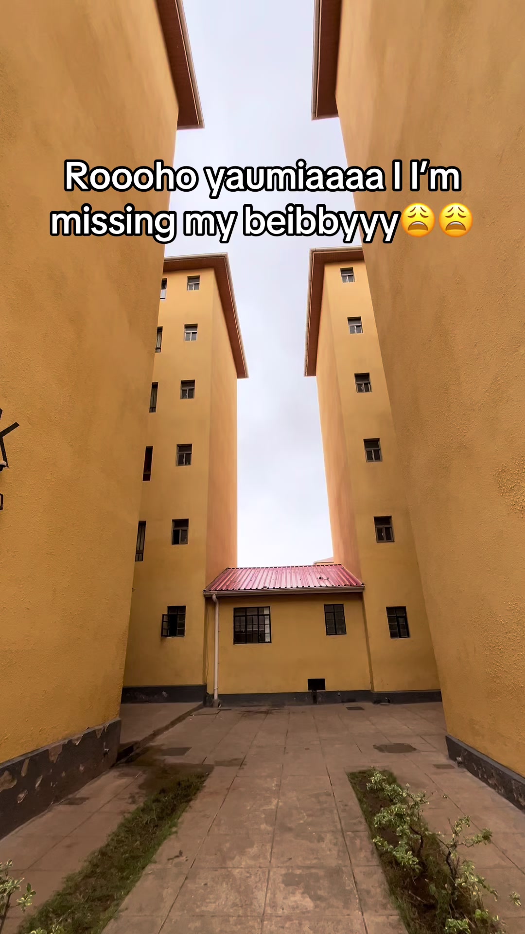 @MAkENa.