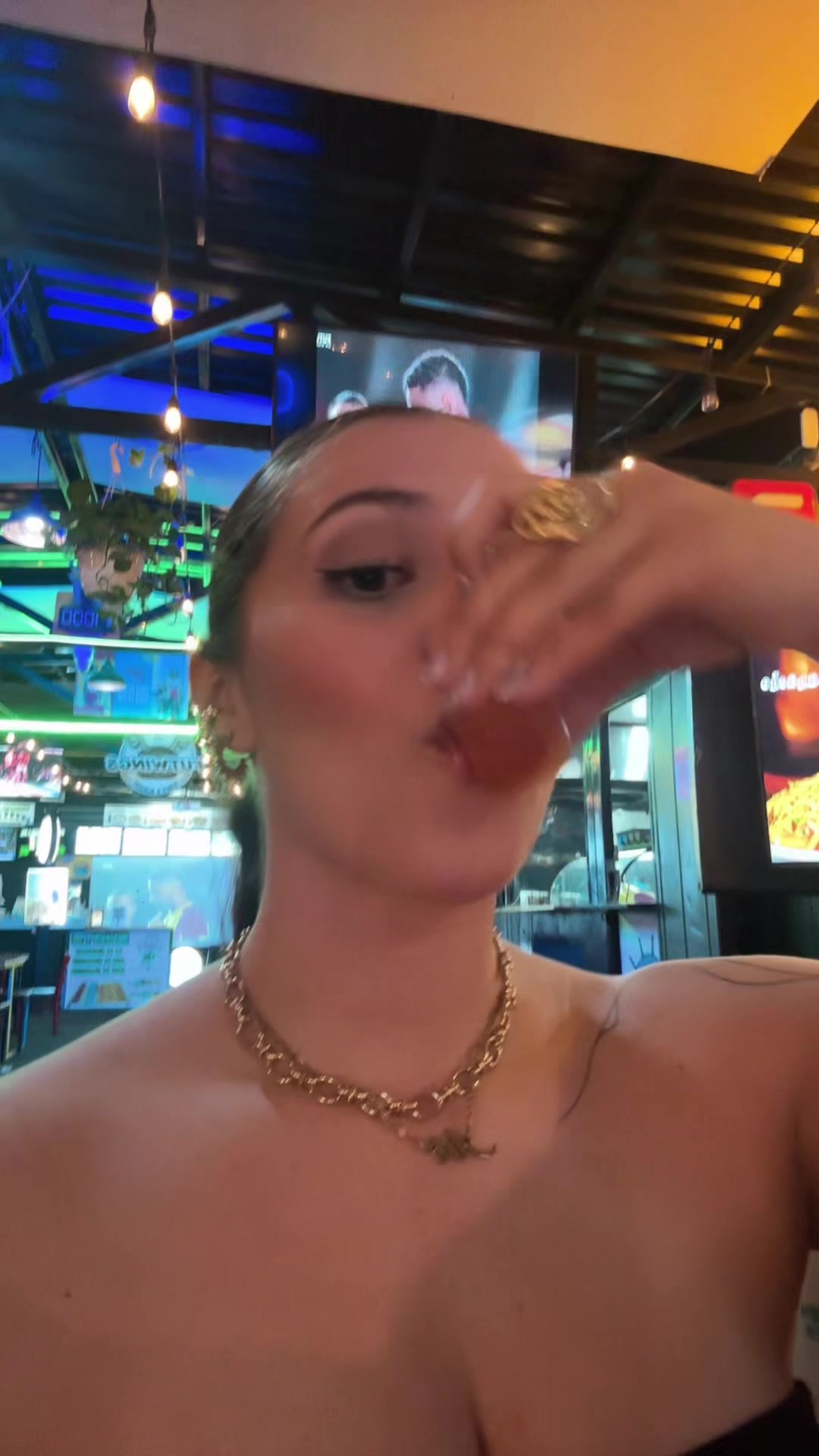 @Abi Alem&aacute;n