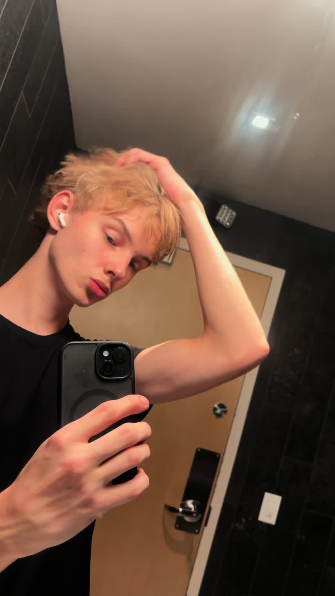 @..