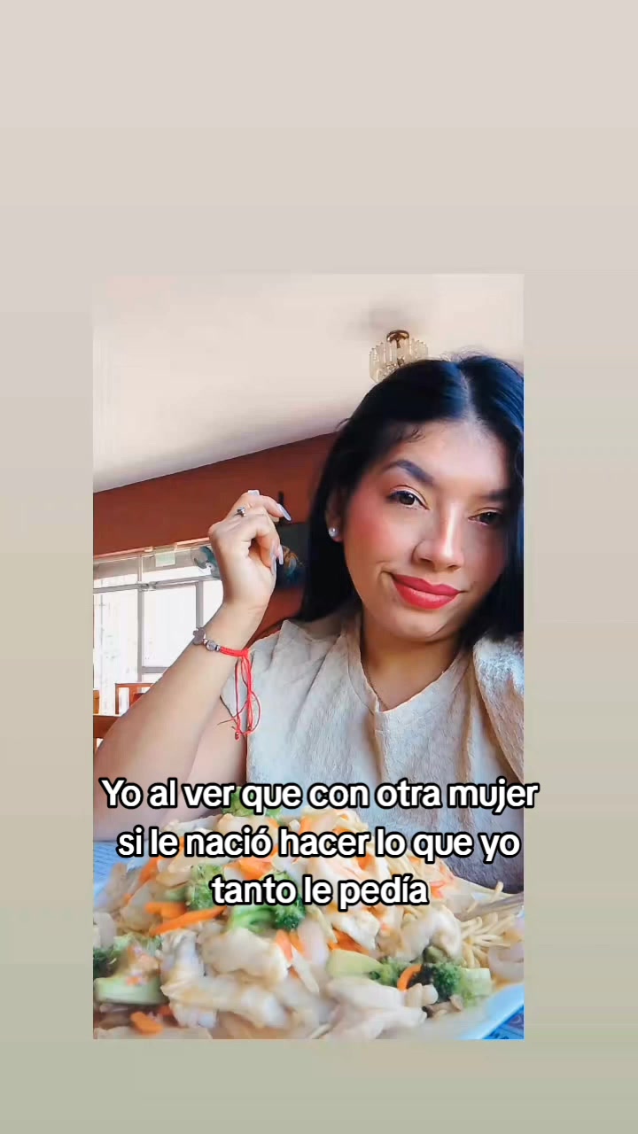 @AngelaParrales