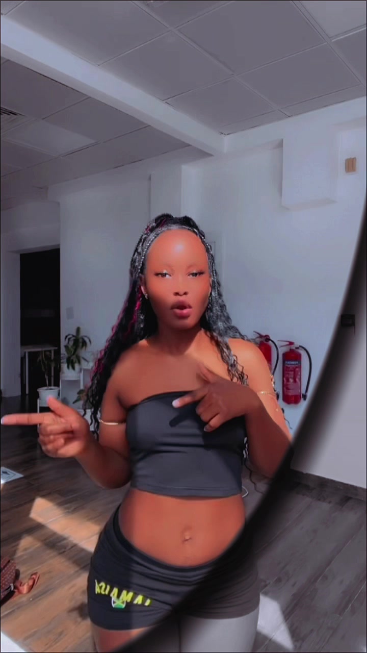 @🎀Miriam👅Blessy🦋🇺🇬🇦🇪