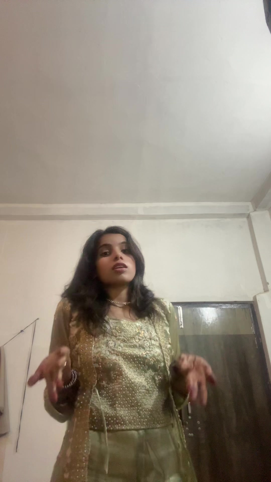 @Aditya 🧿ᥫ᭡