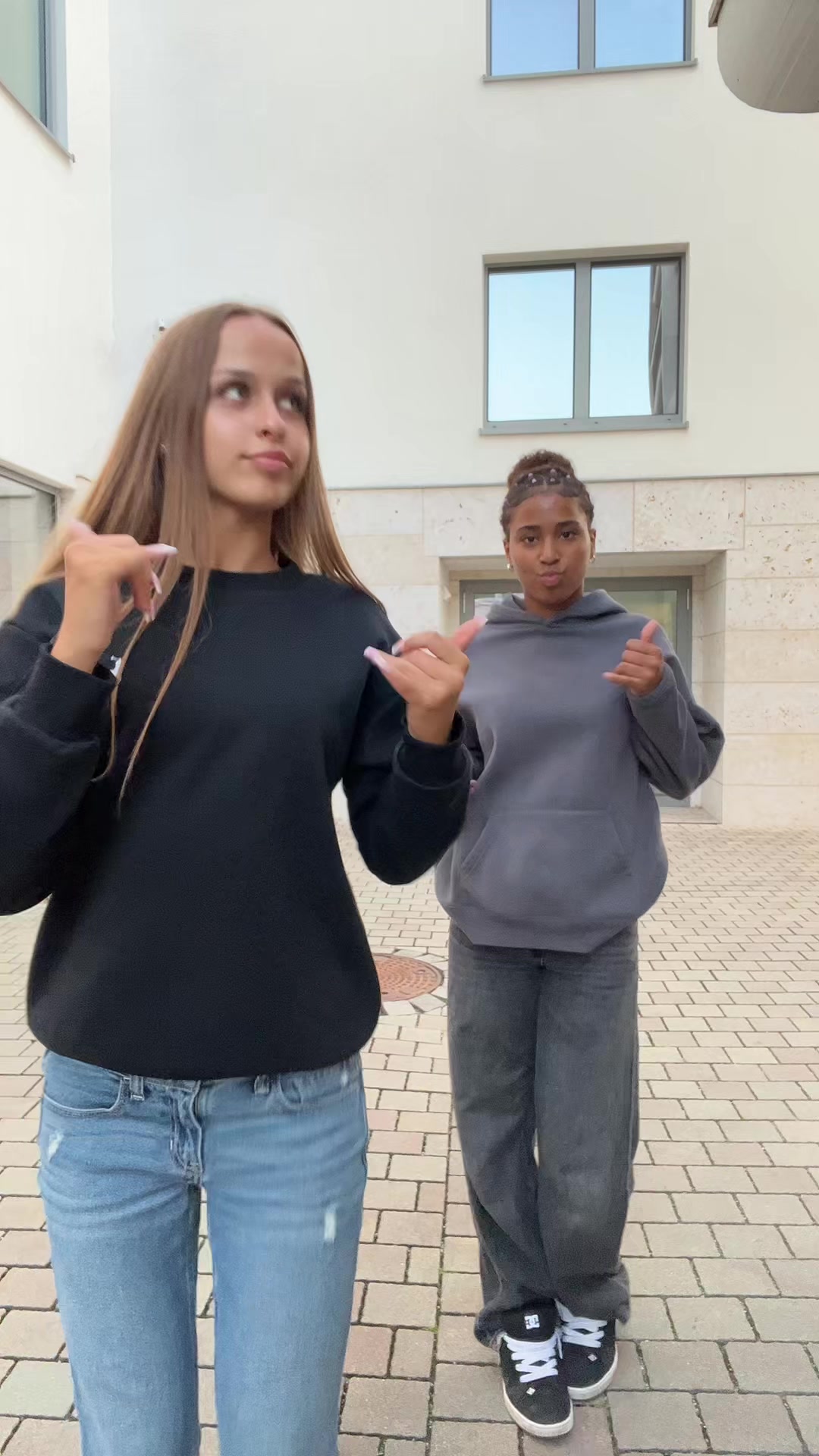 @𝔈𝔪𝔦𝔩𝔶☦︎