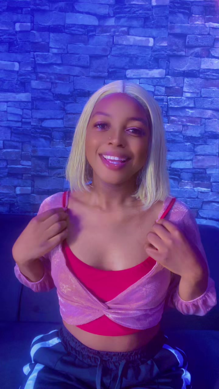 @Mapriah sexy cute 🌹 🇿🇦
