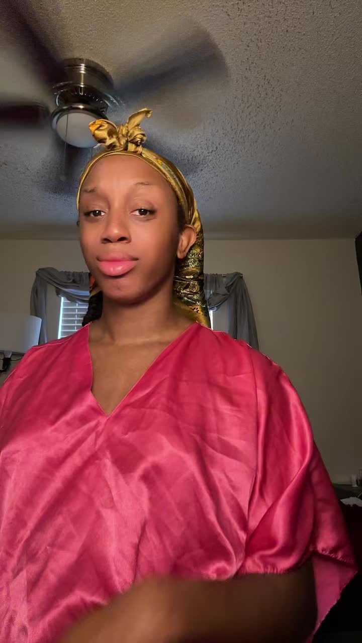 @Officialkhrissy