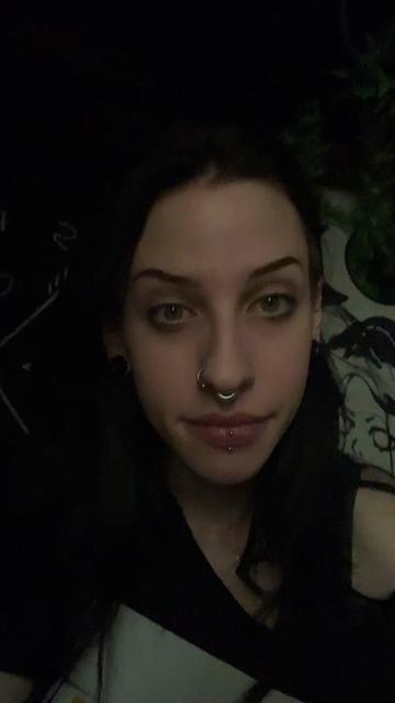 @_kushwiitch_