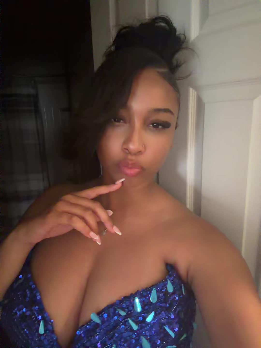 @jewelz ♱