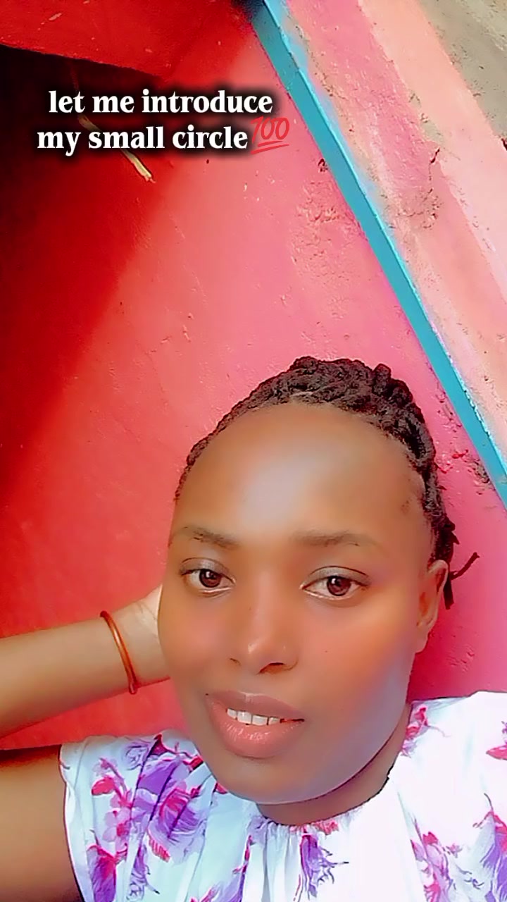 @Hanifa
