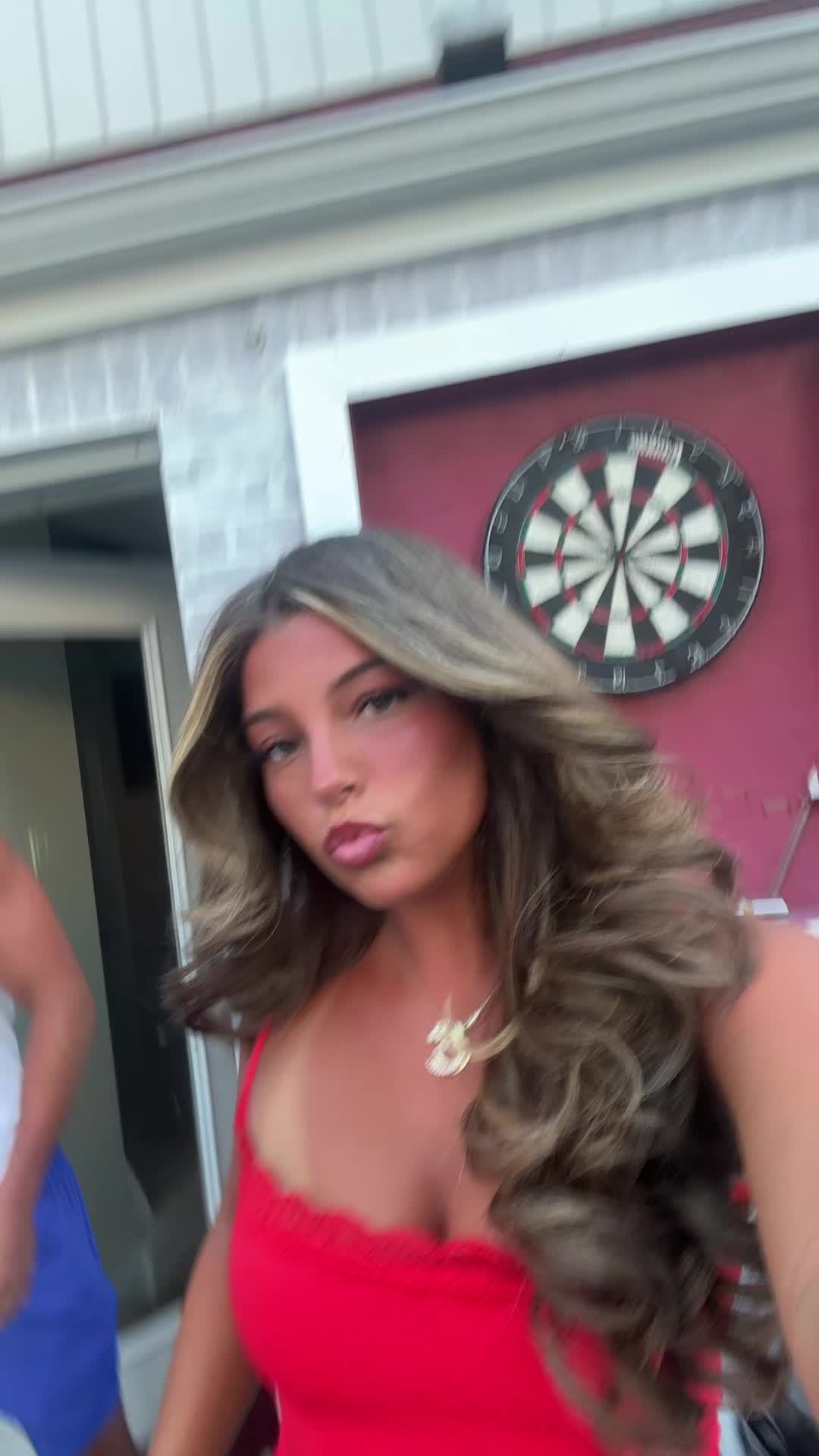 @ellie🛍️☀️💗👙