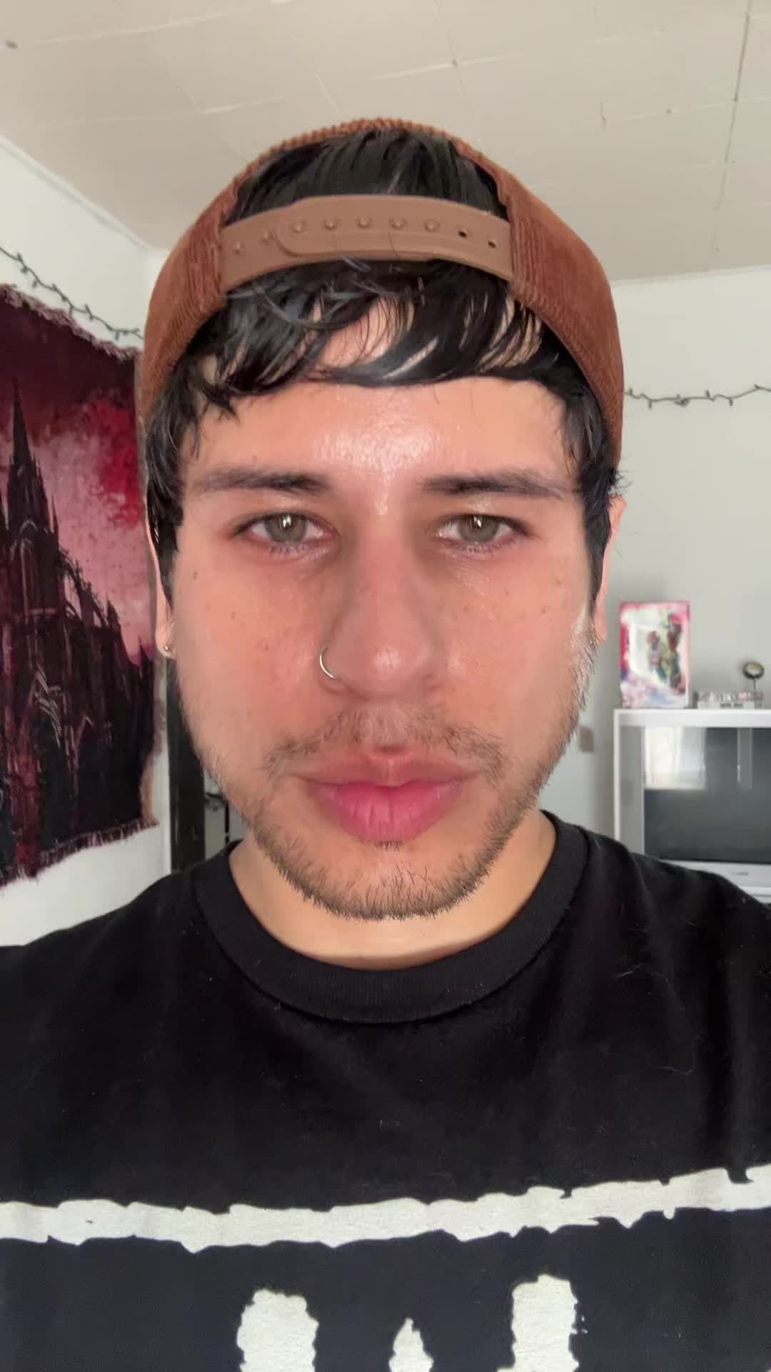 @🫵😹
