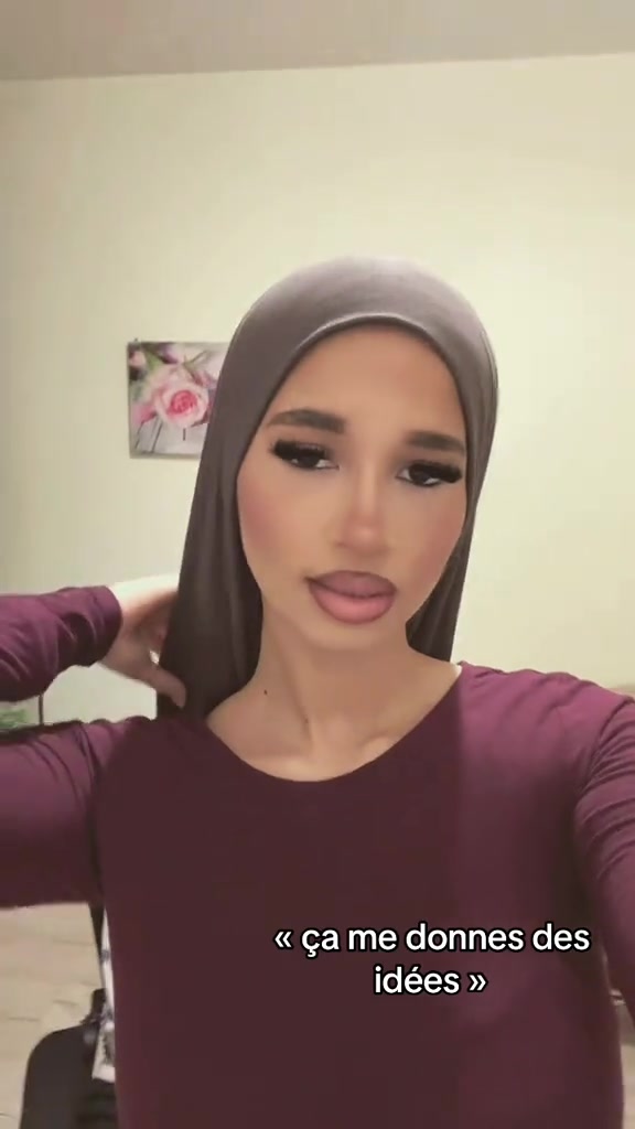 @🧎🏻&zwj;➡️