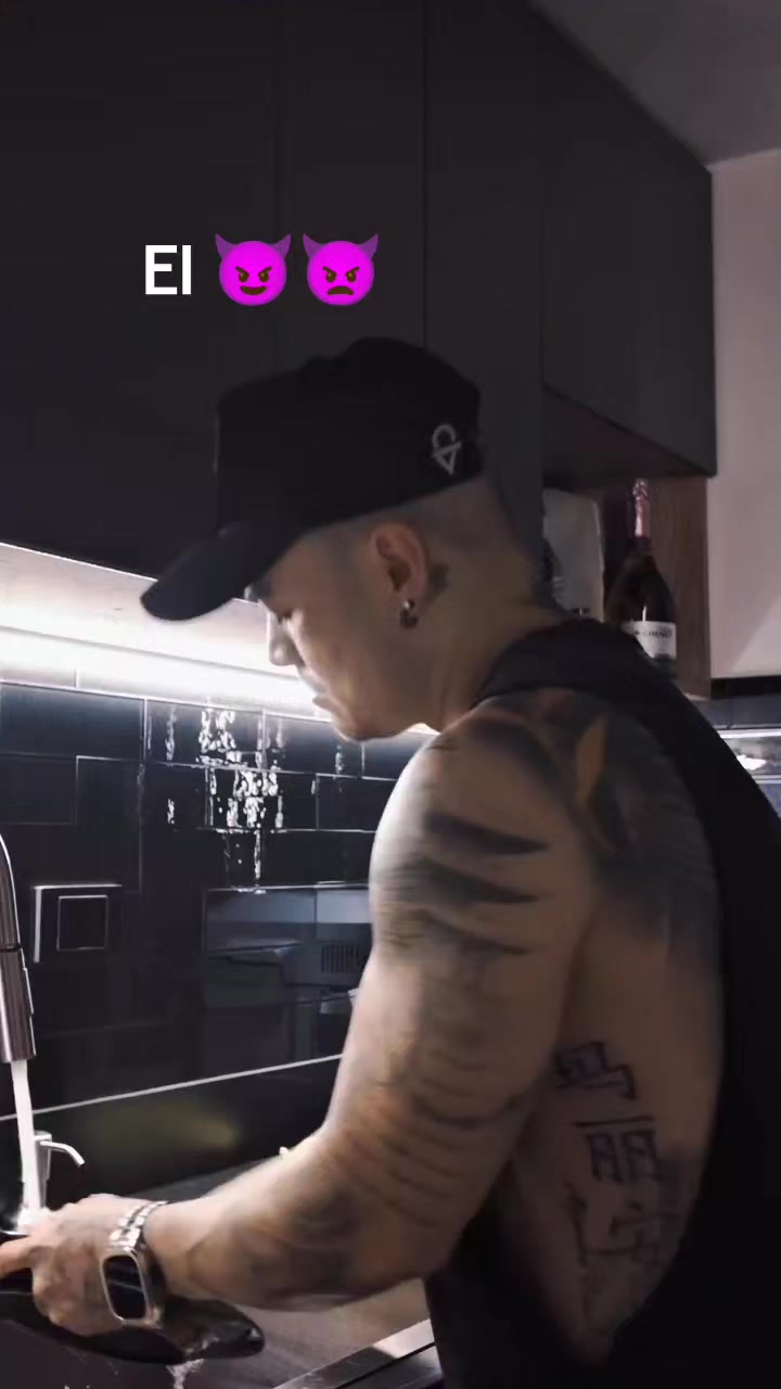 @lia32