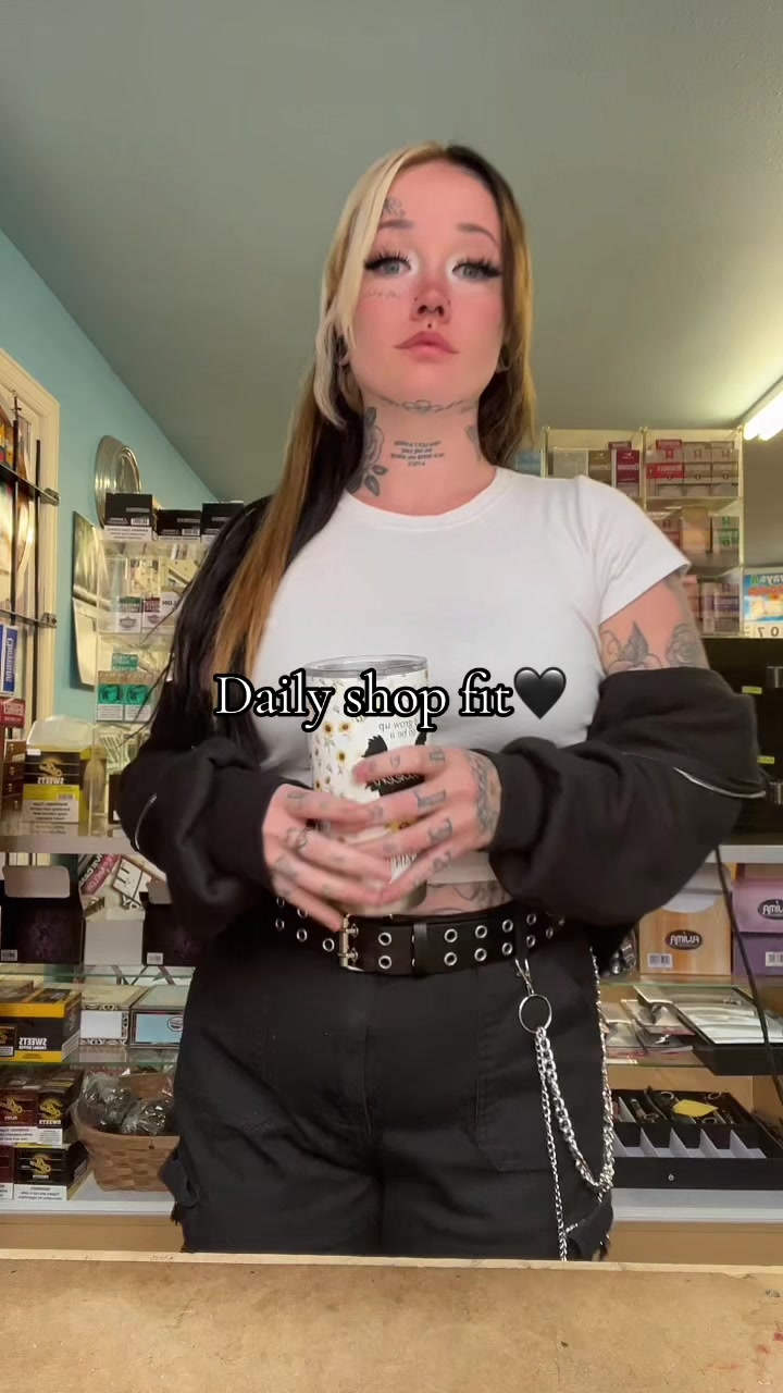@Chloe_lynn