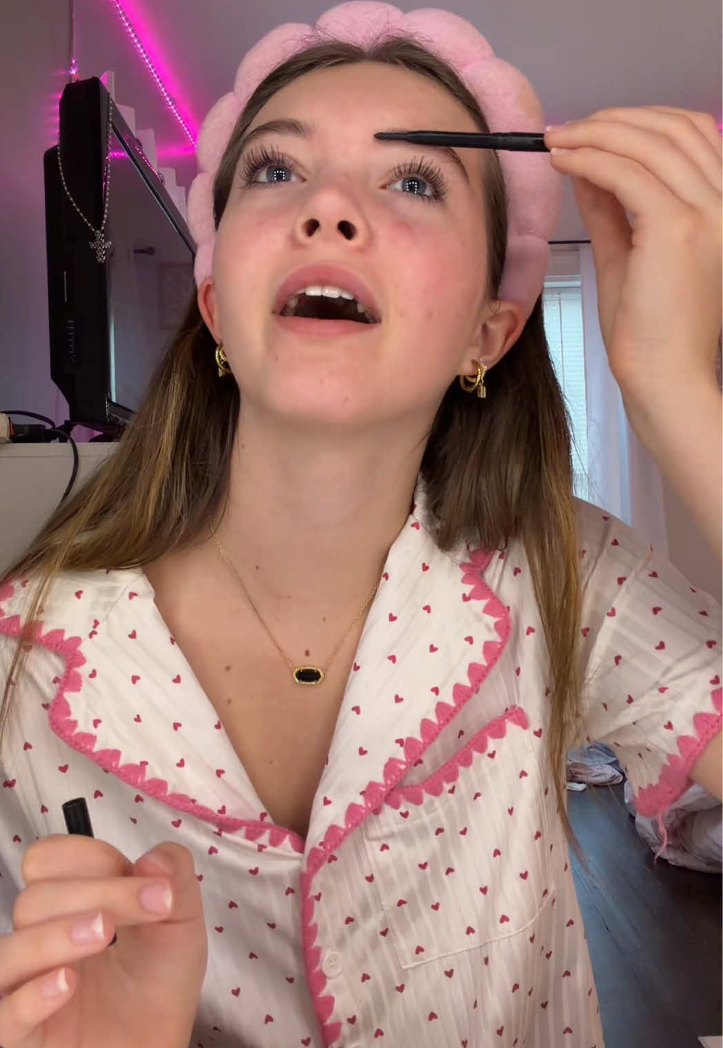 @ella! ๐