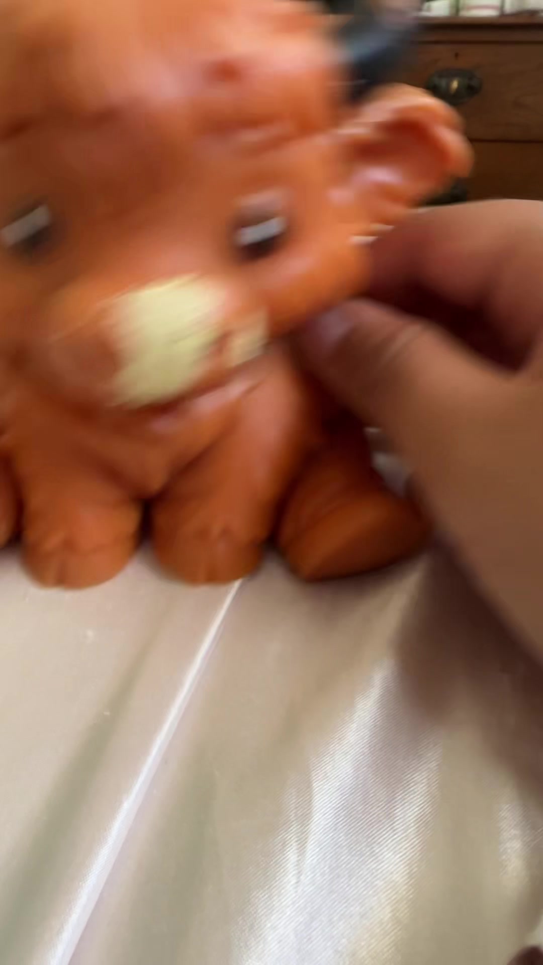 @🥹