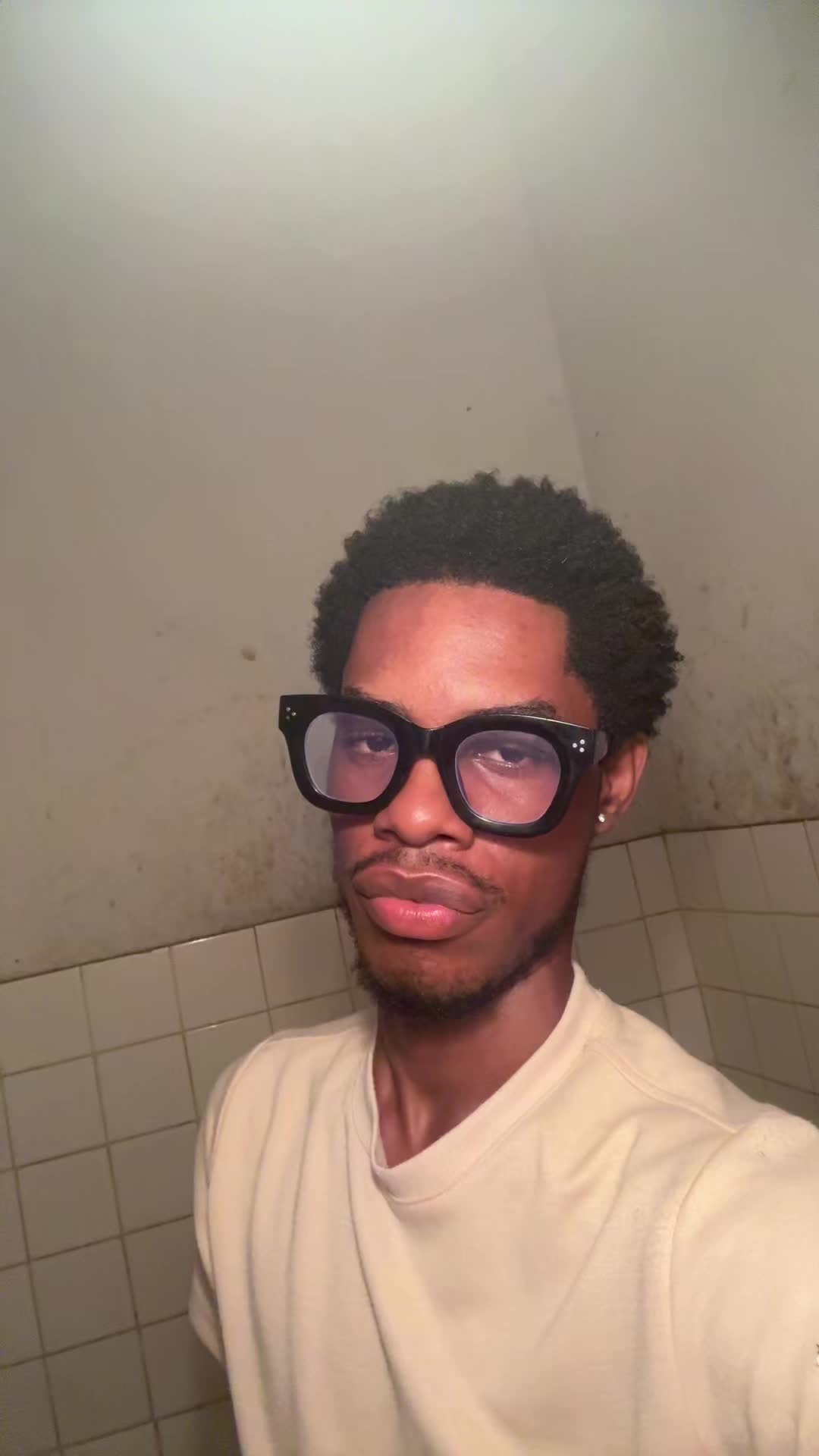 @🇨🇩🇬🇫🧑🏽&zwj;🦱