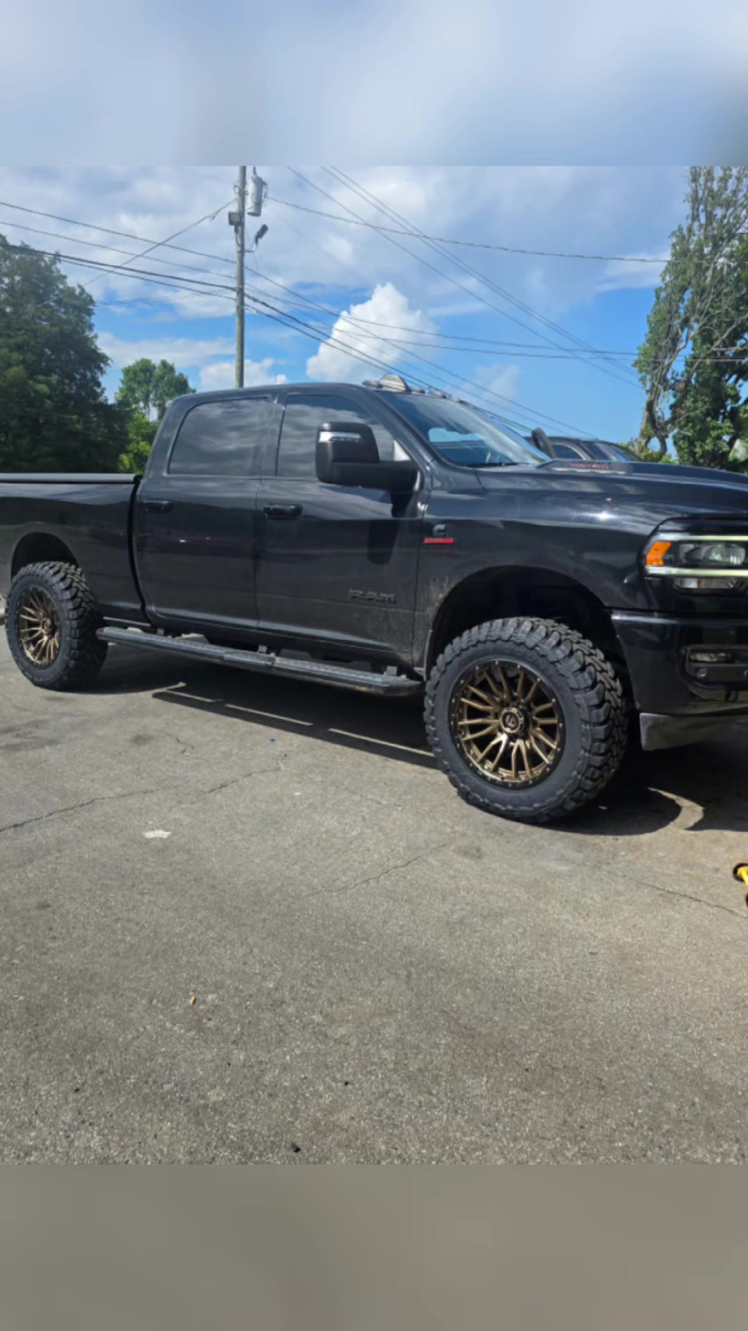 @Bobs Tire Service
