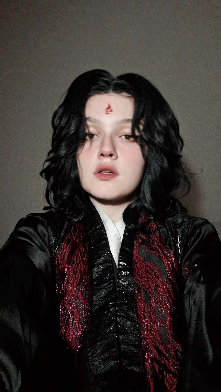 @тгк В(л)ажный человек / Almond