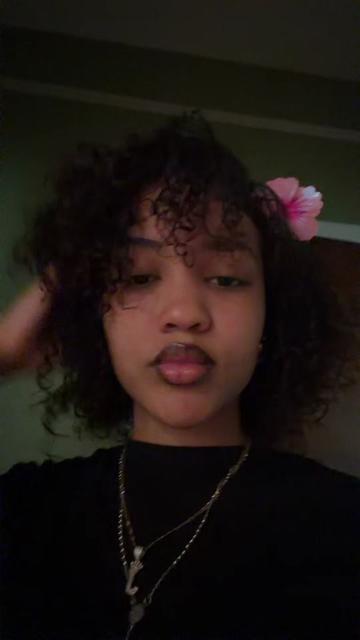 @_𝖈𝖍𝖊𝖈𝖍𝖊 🎀🪐