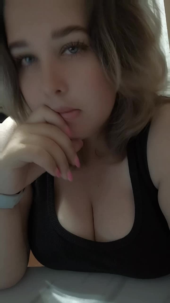 @Дашунька🥰
