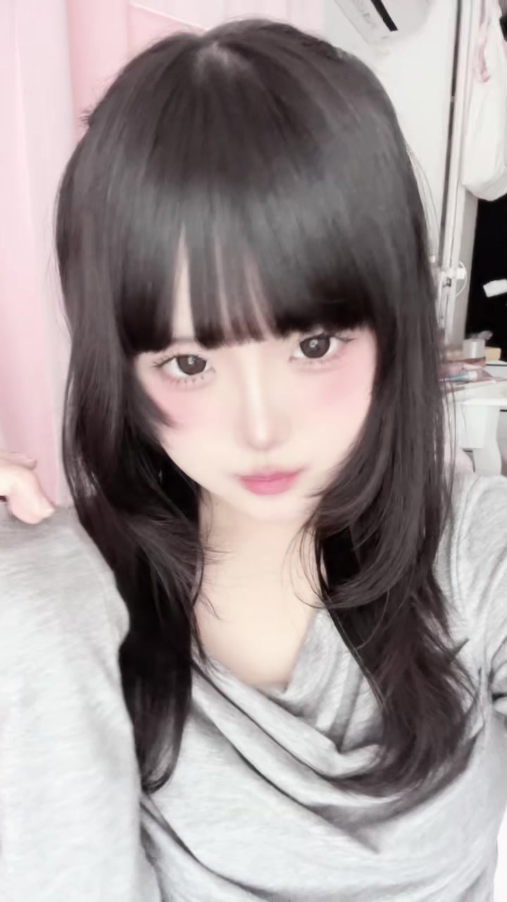 @もにもに