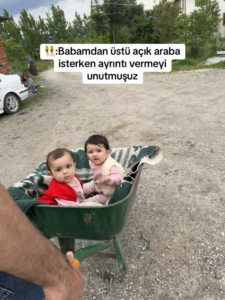 @İroşşş ve ikizlerin.g&uuml;nl&uuml;ğ&uuml;