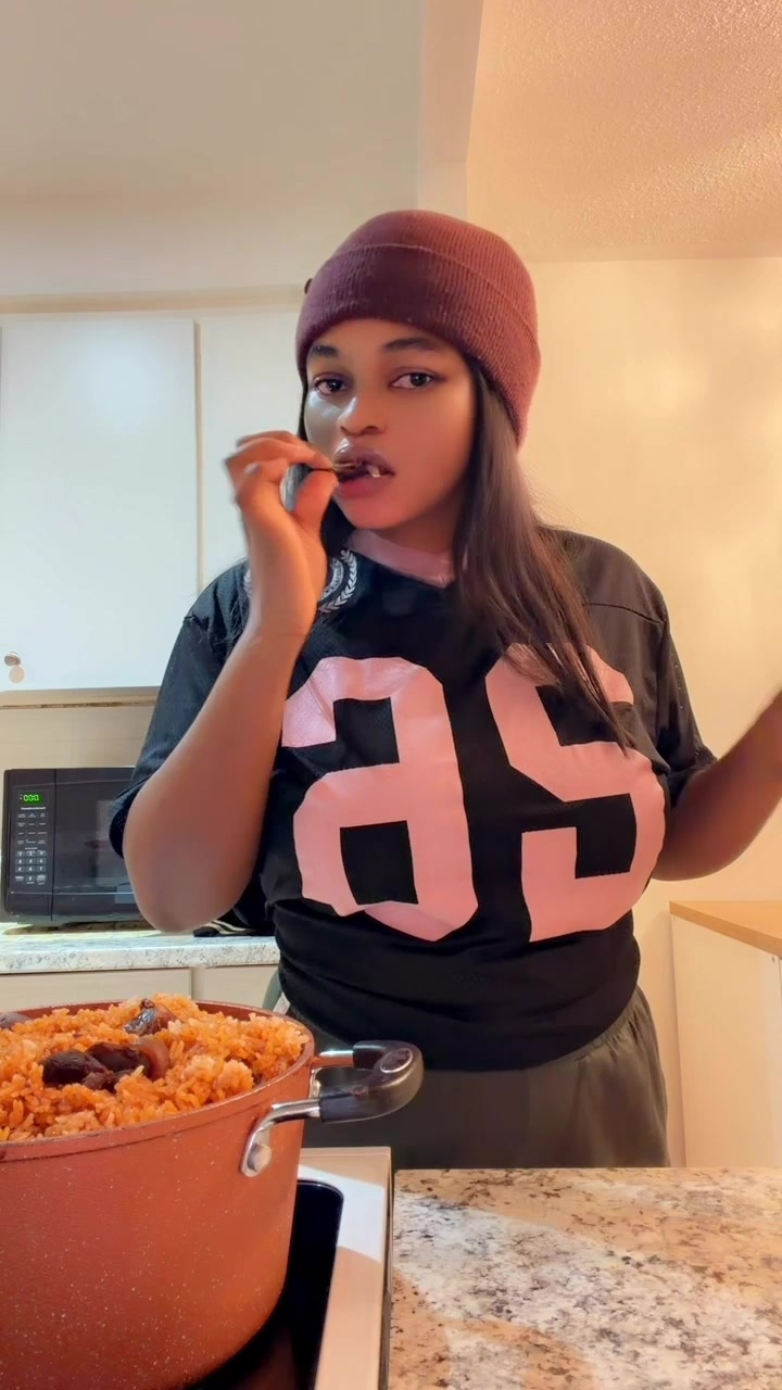 @Adjoa🎀🍒