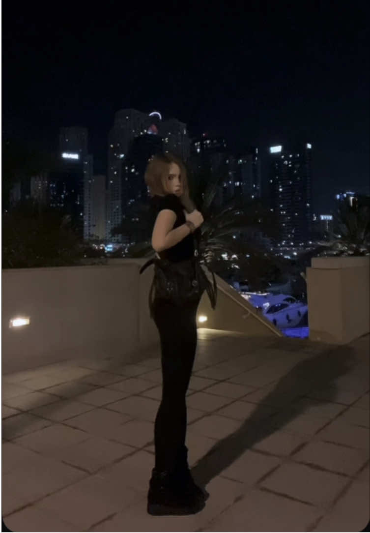 @paledollie