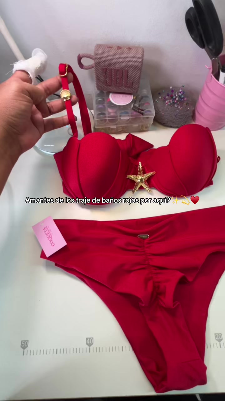 @Coquetaswimsuit