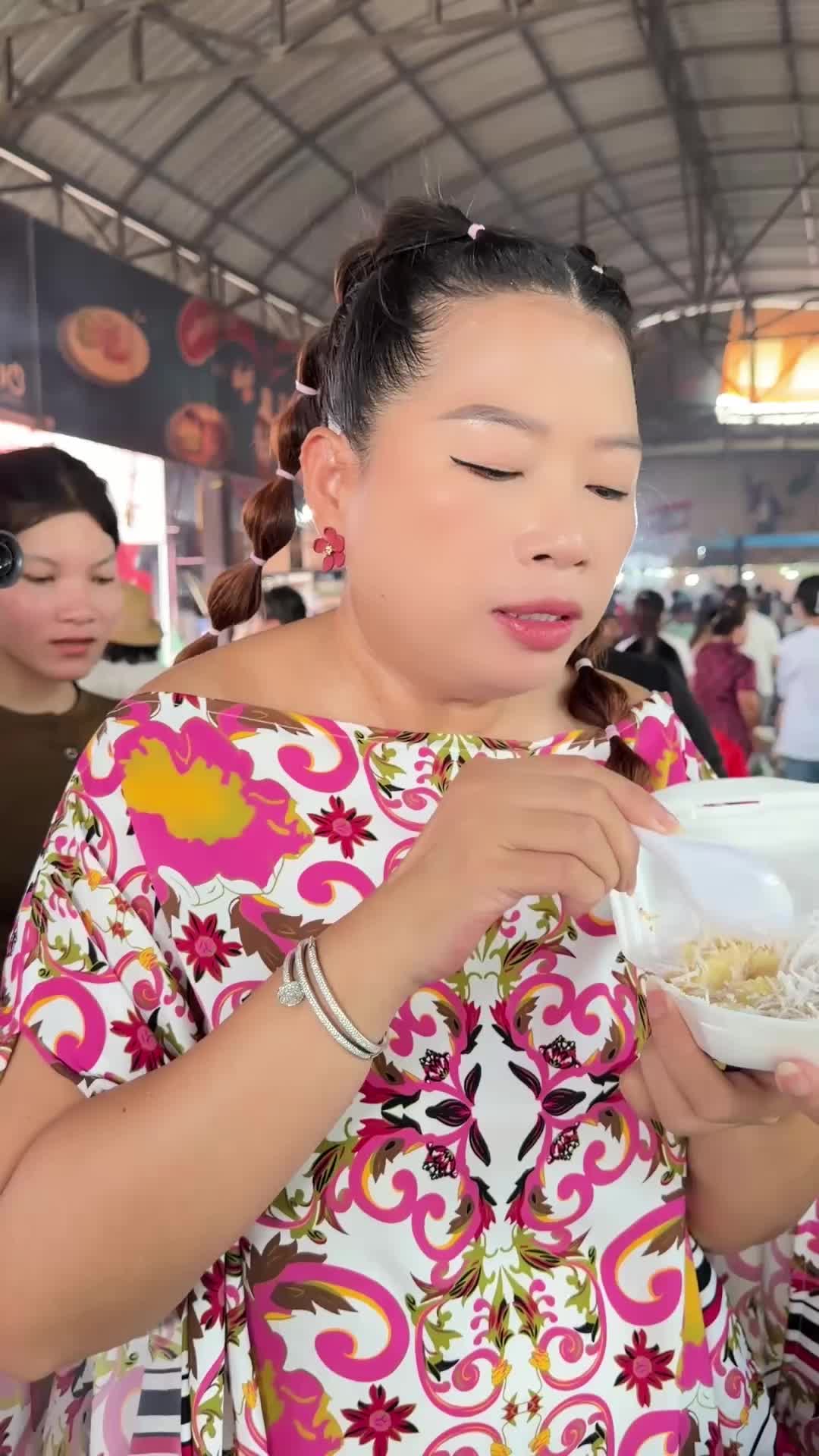 @Sok Reaksmey - សុខ រស្មី