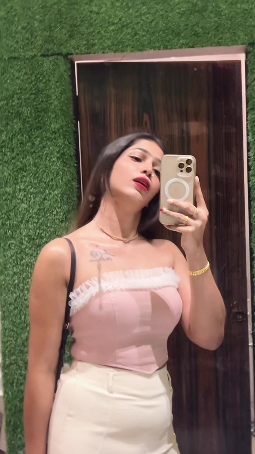 @mithaaa._13