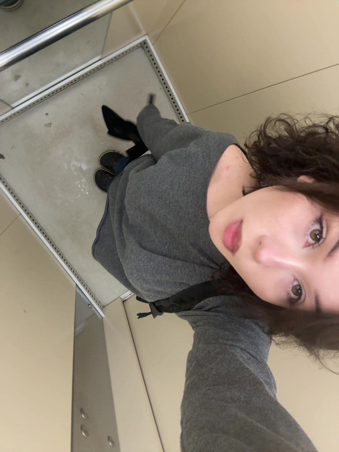 @👅