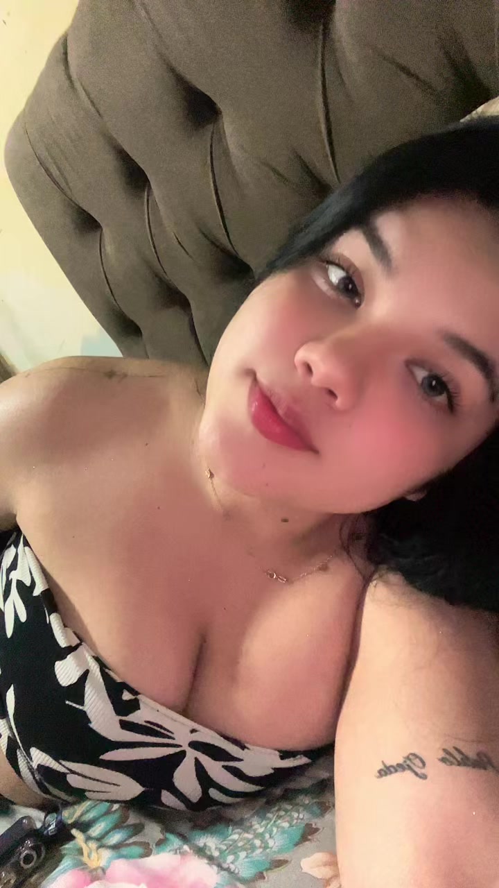 @👩🏻💕