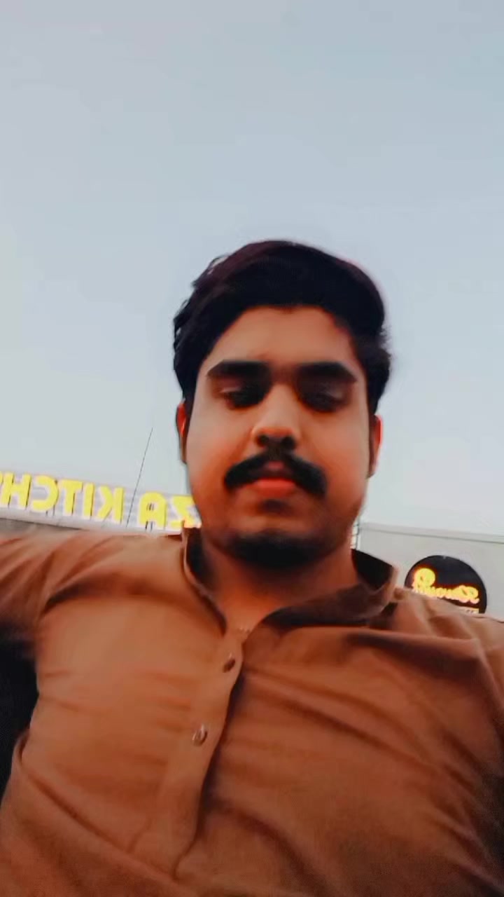 @Zeeshu 👑