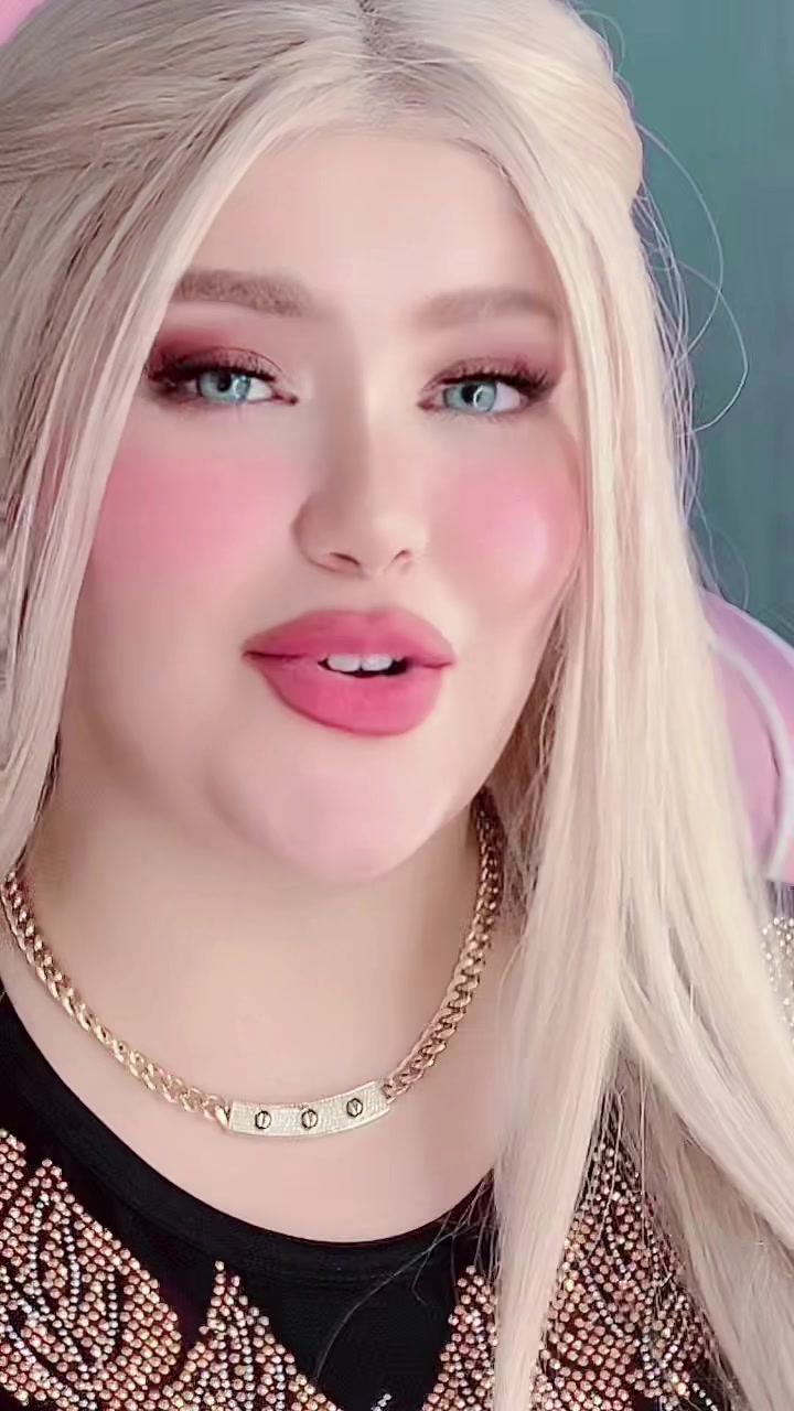 @👑🩷Diva la poupée🩷👑