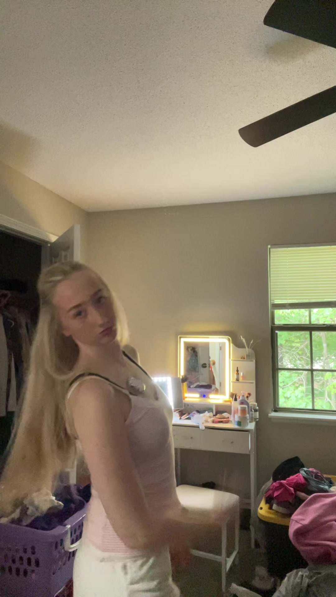 @ibelieveinunicorns111
