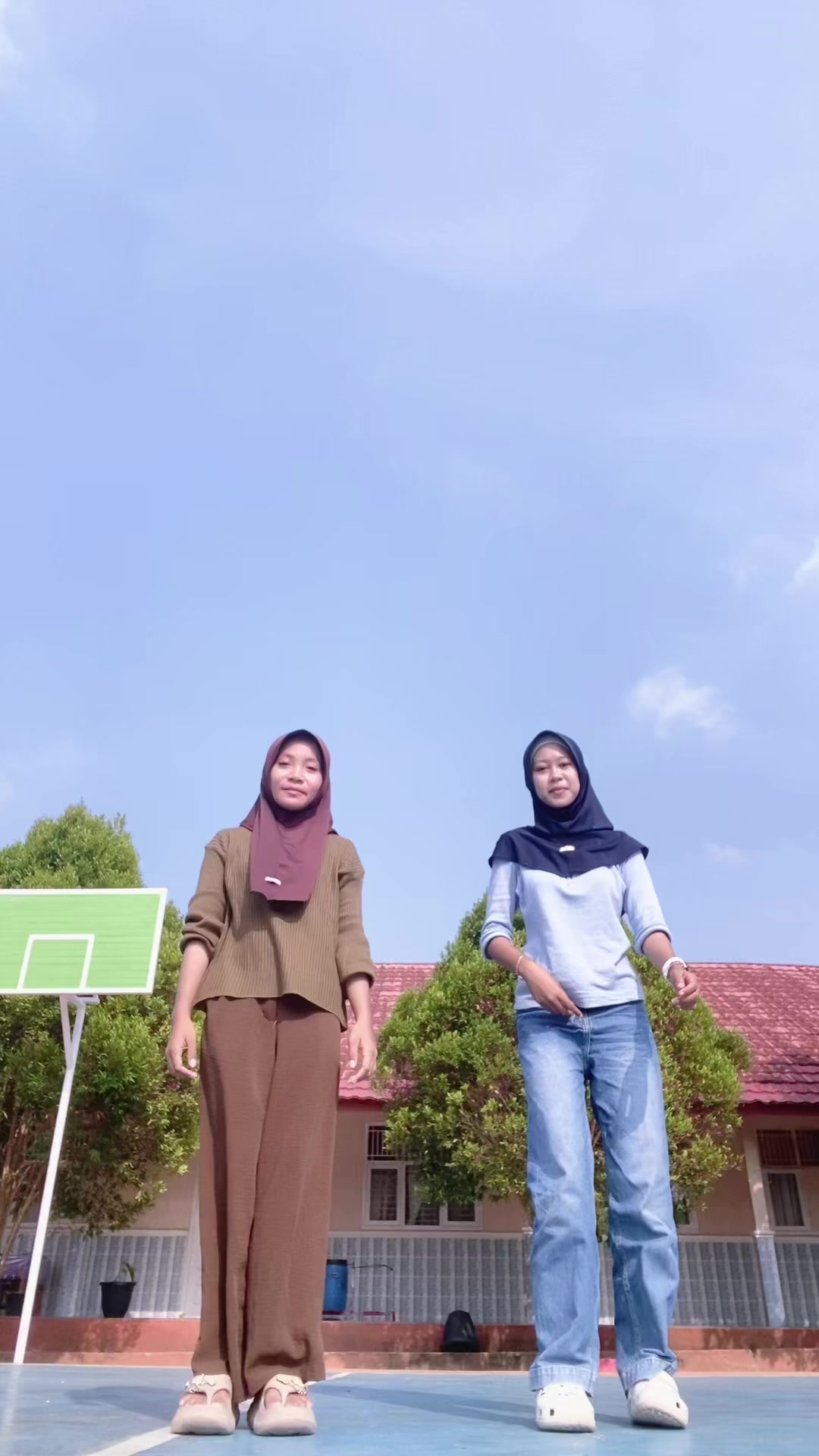@raniaa ayeaye