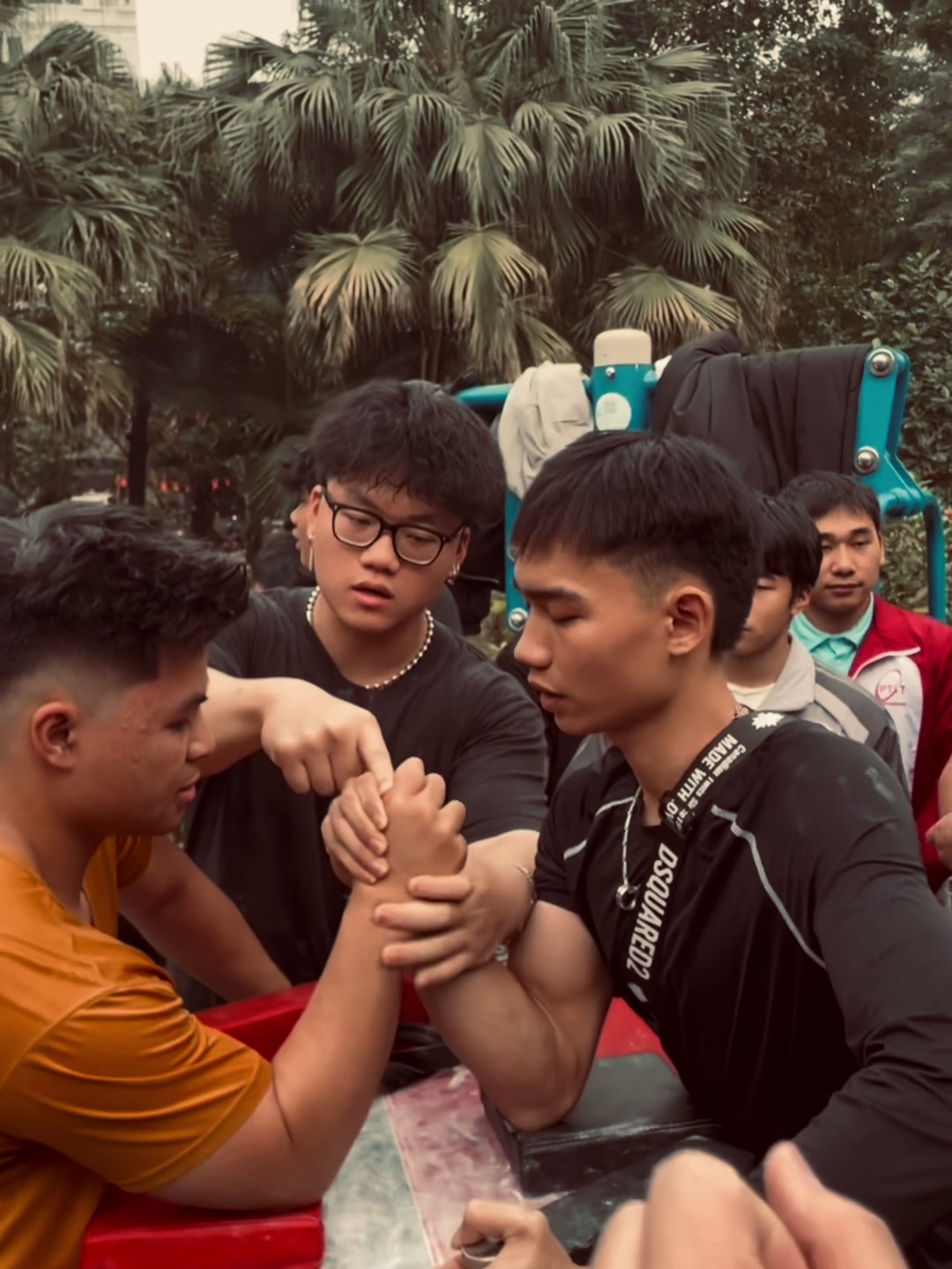 @Hiếu 2k7