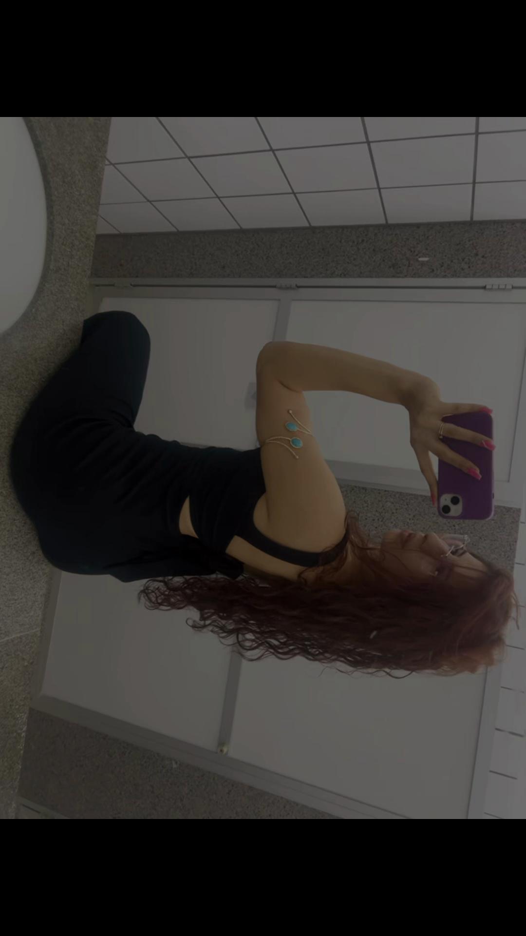 @Betinialana