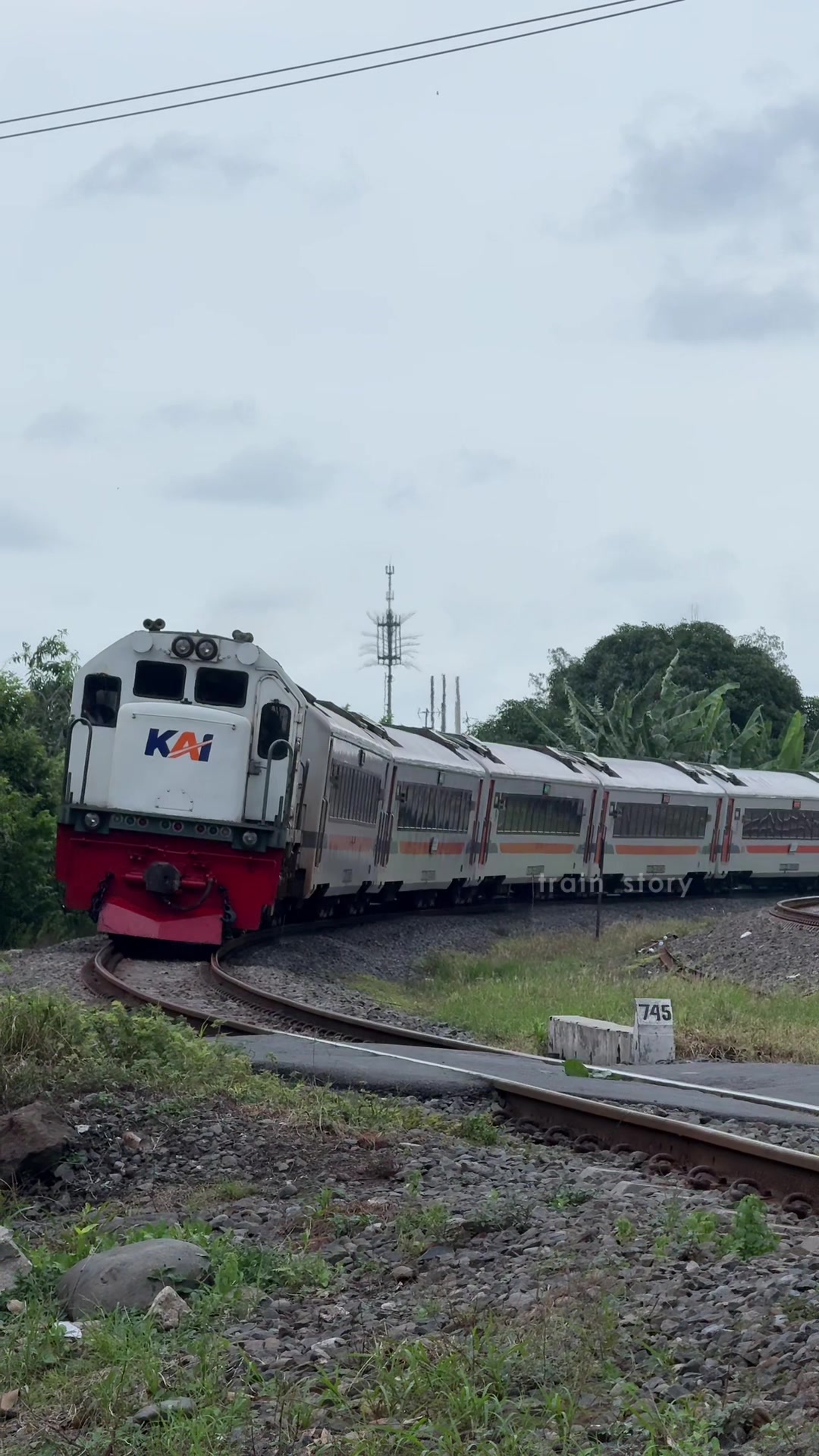 @Train_Story